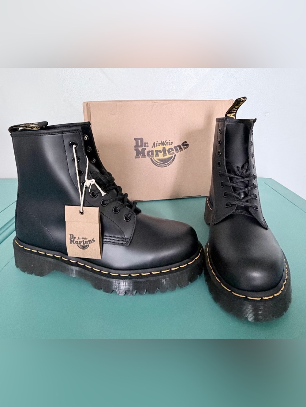 Dr. Martens 1460 Bex Smooth Leather Platform Boots Size 9W / 8M NIB - Picture 1 of 8